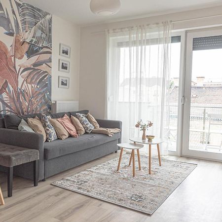 Dob36 Apartment With Free Private Parking And Balcony Budapest Exterior foto